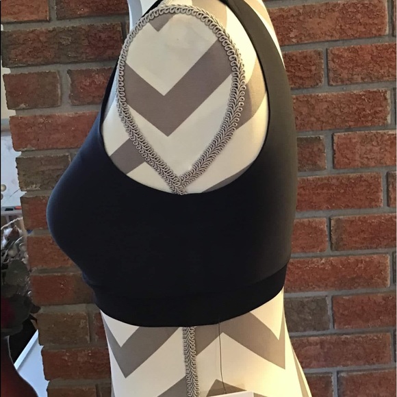 Chantelle Padded Top Bra - Picture 3 of 8